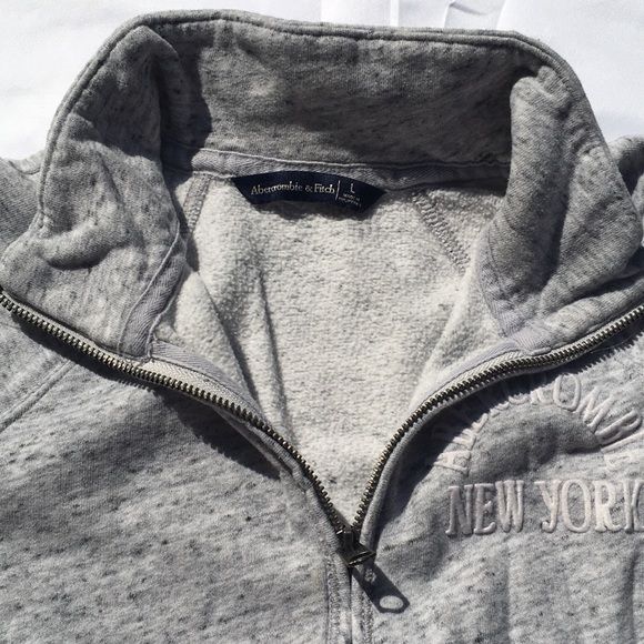 Abercrombie & Fitch zipped sweater - Picture 4 of 4